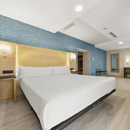 Zentral Ramiro I Hotel 4*