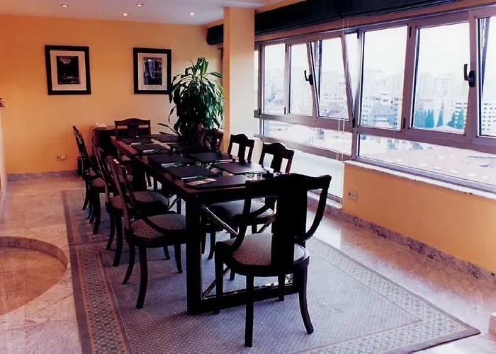 Zentral Ramiro I 호텔