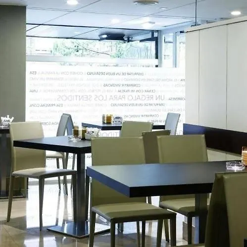 מלון Zentral Ramiro I 4*